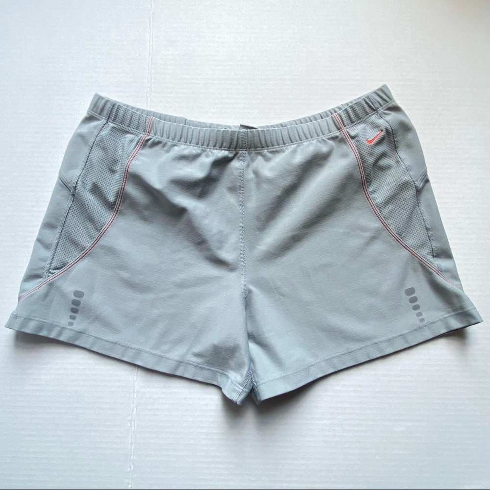 NIKE DRI-FIT RUNNING SHORTS STANDARD FIT Women’s size Medium